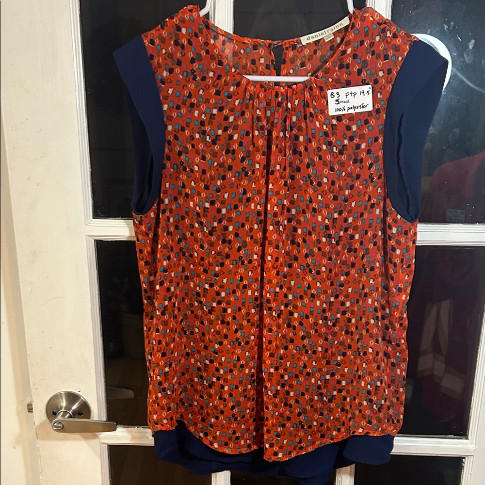 B3.   Daniel Rainn Orange Red Floral Print Sleeveless Top with Navy Trim